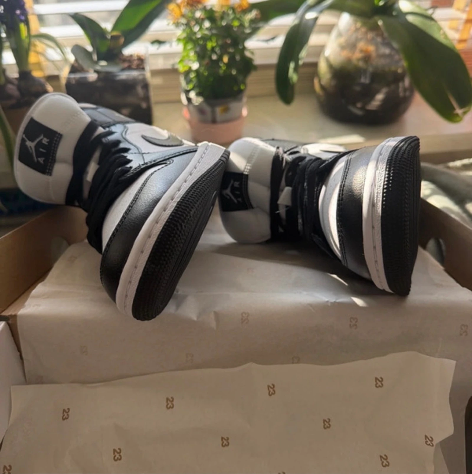 Nike Air Jordan mid 1 – photo 9